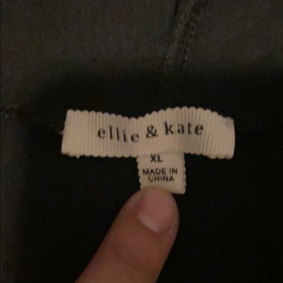 2 Piece Set - Picture 2 of 4